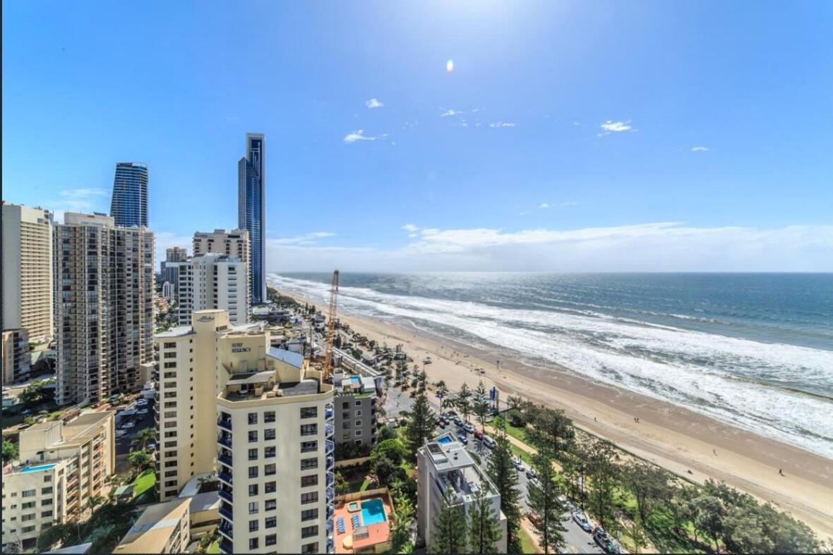 Endless Ocean Views, Spacious, Facilities Apartment Gold Coast