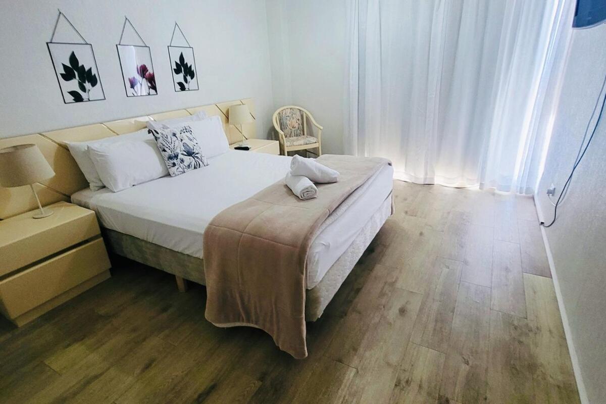 Endless Ocean Views, Spacious, Facilities * Gold Coast