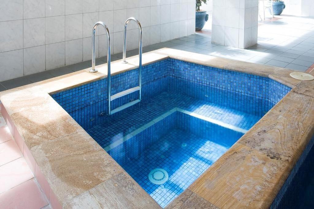 Endless Ocean Views, Spacious, Facilities