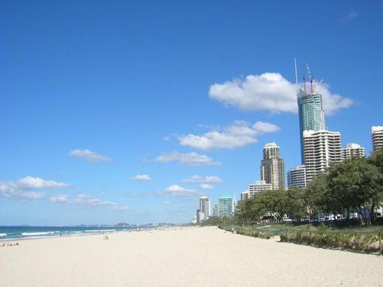 Endless Ocean Views, Spacious, Facilities * Gold Coast